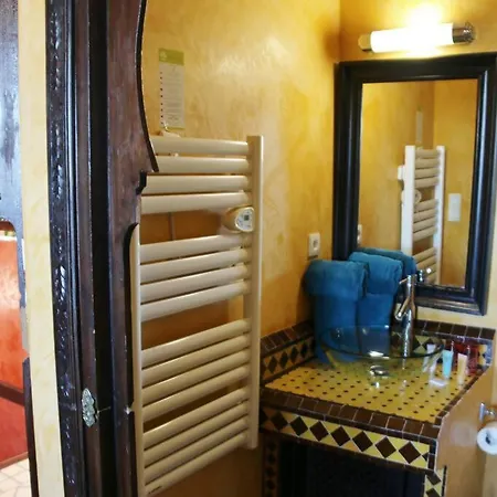 Riyad Beni, 1 Couple Only Au Village Naturiste