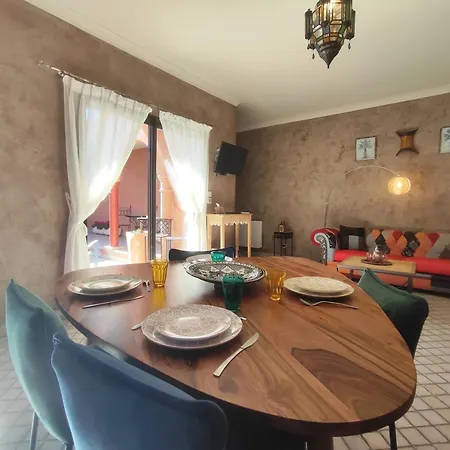 Beni, 1 Couple Only Au Village Naturiste Riad Agde