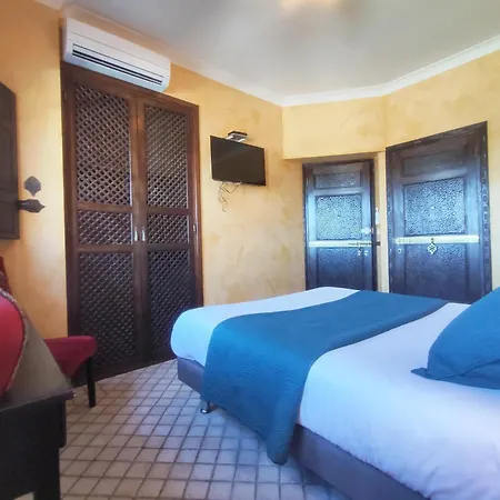 Beni, 1 Couple Only Au Village Naturiste Riad Agde