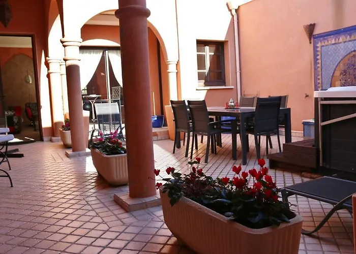 Beni, 1 Couple Only Au Village Naturiste Marockansk riad